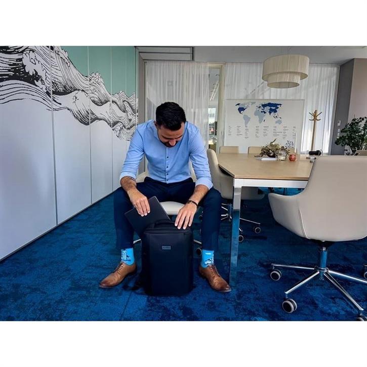 HUSKY Office 12 Lt Sırt Çantası (Siyah)